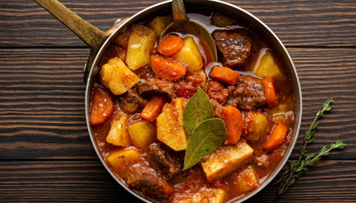 Carne de Panela com Batatas – Cozinha Mundo